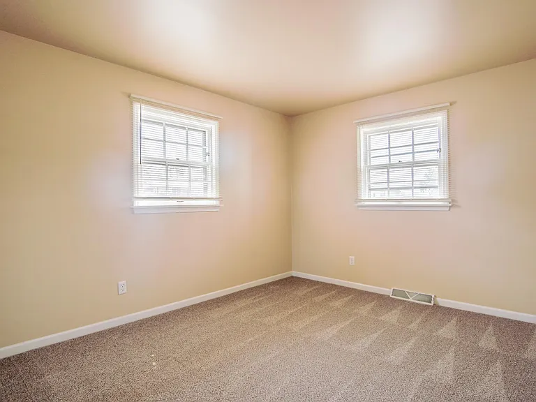 220 Longview Dr #A — Photo 9