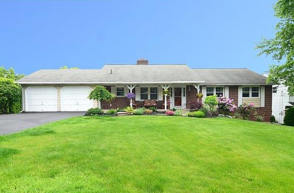 1st image of 42 Pembroke Dr