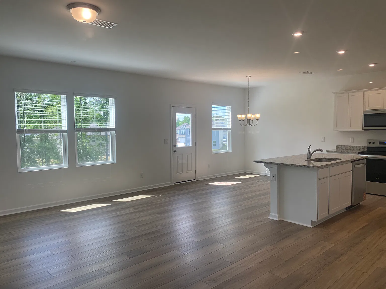10003 Travis Floyd Ln — Photo 3