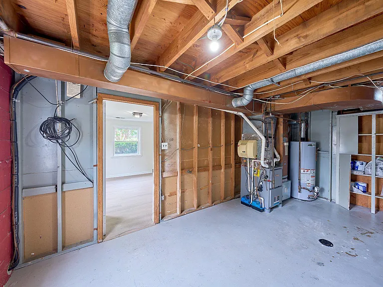 2924 Gracefield Rd — Photo 46
