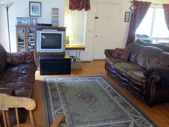 3rd image of 1350 Crawford Ave