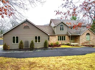 724 E Grove Rd, Decatur, IL 62521