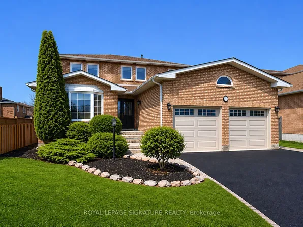 43 Falstaff Cres, Whitby, ON L1R 1W3