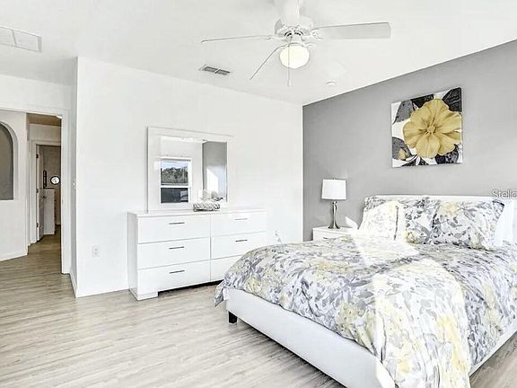 5th image of 540 Sandy Ridge Dr