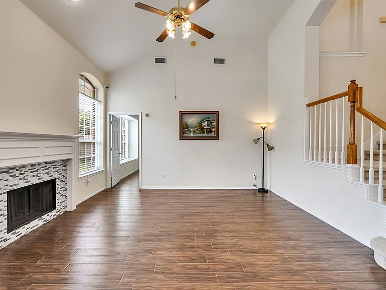 13315 Georgetown Dr — Photo 16