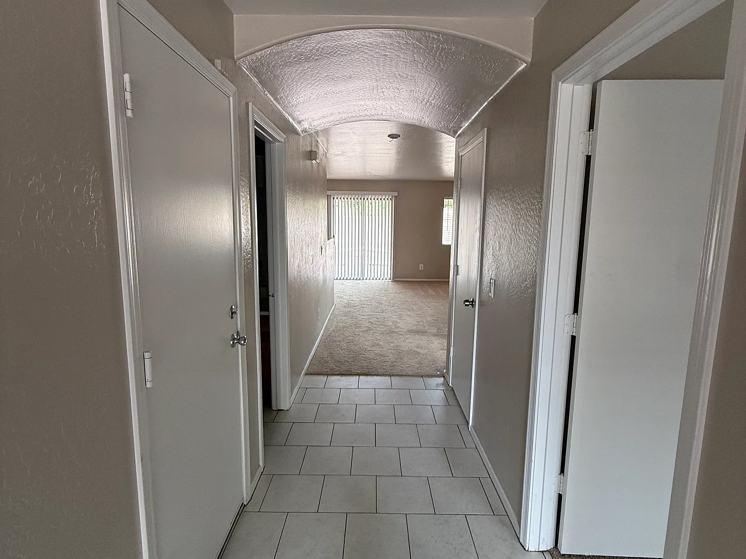 4 bed, 2221 sqft, $2,200 — Photo 1