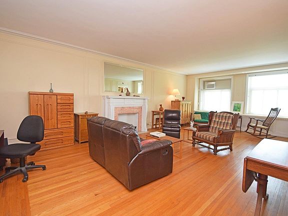 3rd image of 3900 Rose Hill Ave Unit 703B