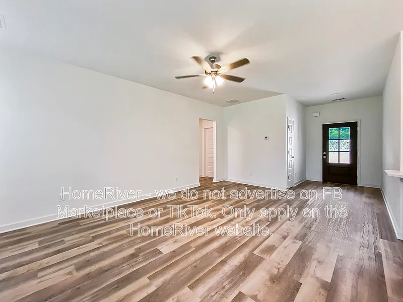 4 bed, 2.0 bath, 1840 sqft, $2,500 — Photo 4