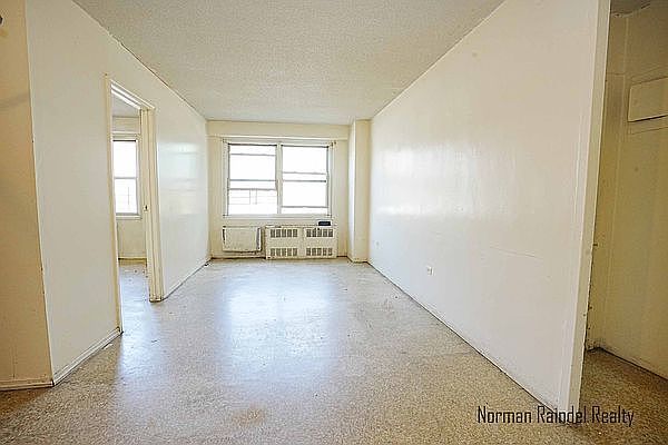1st image of 660 E 98th St APT 2D