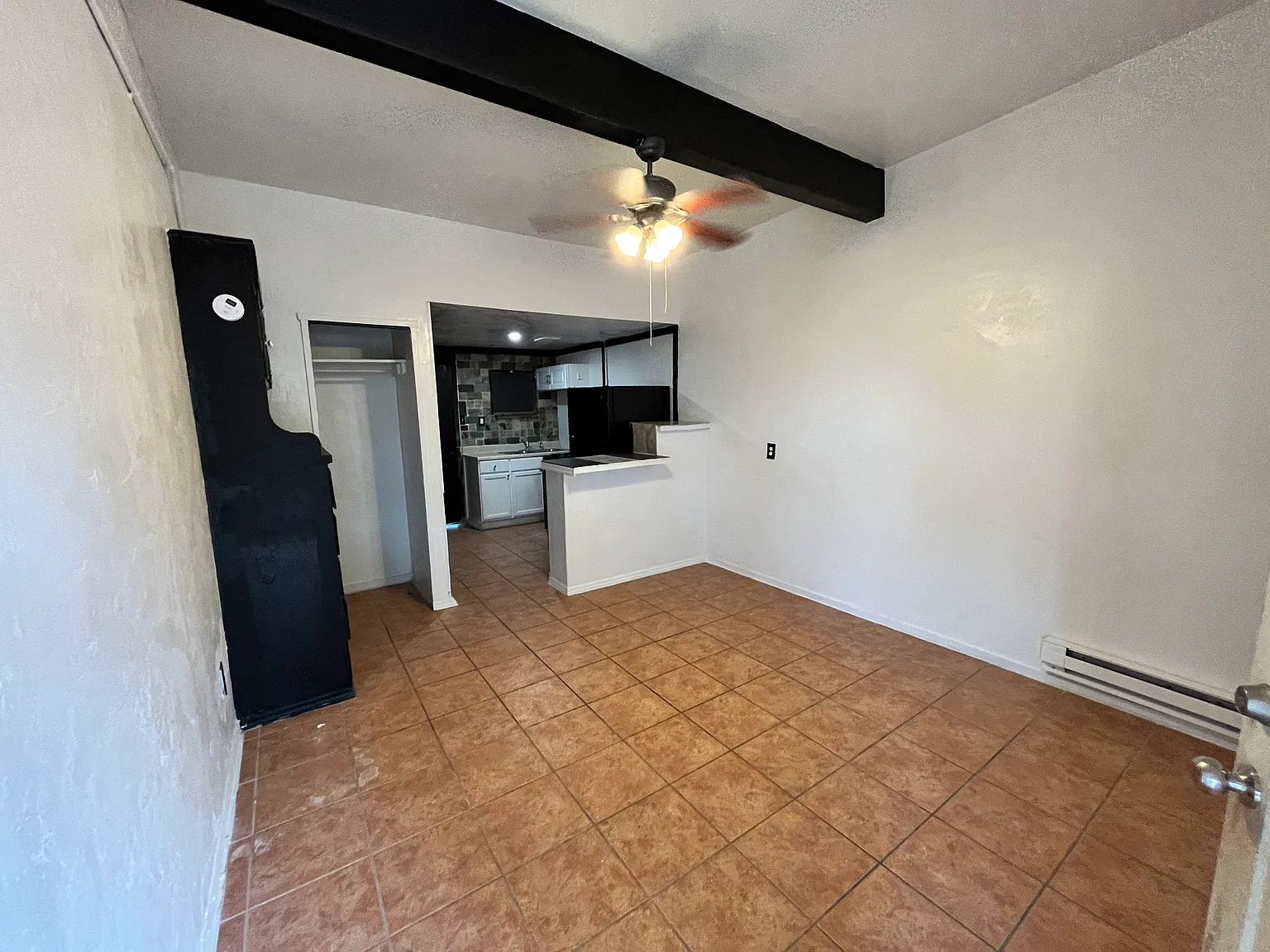Studio, 250 sqft, $575 — Photo 3