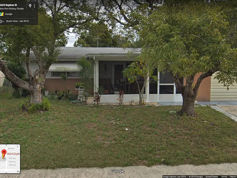 4624 Daphne St — Photo 2