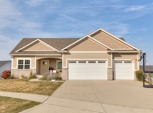 1408 NE Poplar Ct, Grimes, IA 50111