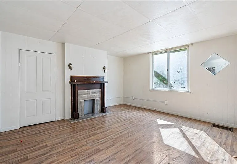 2631 Josephine St — Photo 10