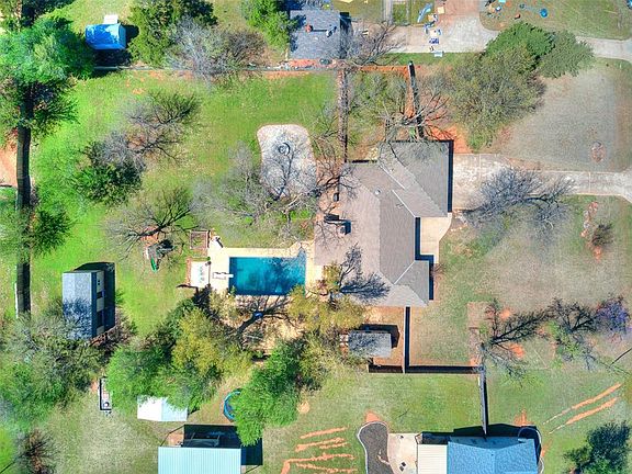 3rd image of 1738 W Rose Oak Dr