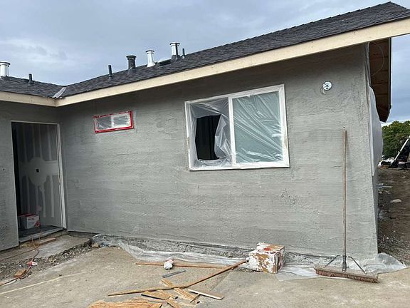 3rd image of 3003 Baylis St