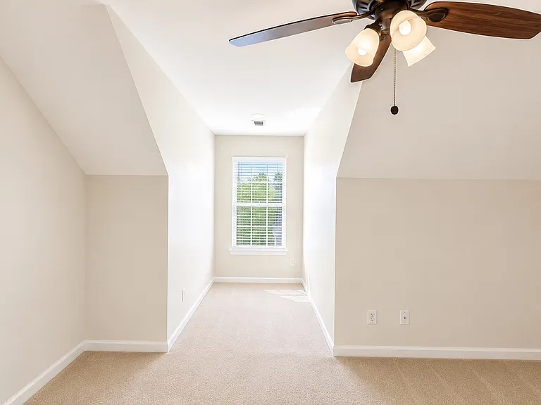 11117 Saintsbury Pl — Photo 4