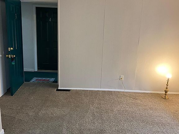 2nd image of 1381 Forest Glen Dr #3