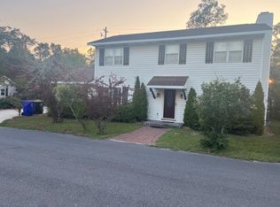 102 Laurel Ln, Beaufort, NC 28516