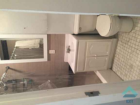 2nd image of 287 Irving Ave APT 2L