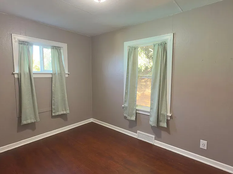 627 W Marine Dr — Photo 17