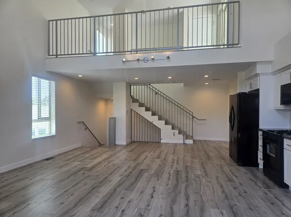 1110 Magnolia Ave #209, Los Angeles, CA 90006