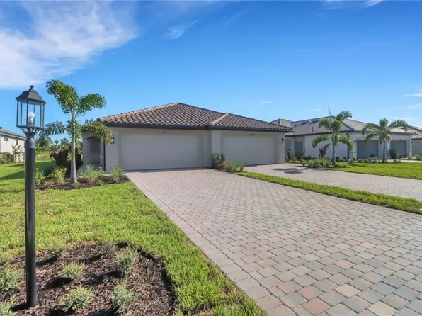 19592 Hinkley Dr, Estero, FL 33928