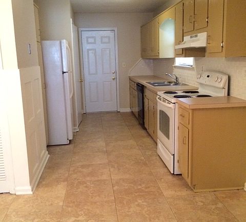 2nd image of 3095 Sarah Lou Dr