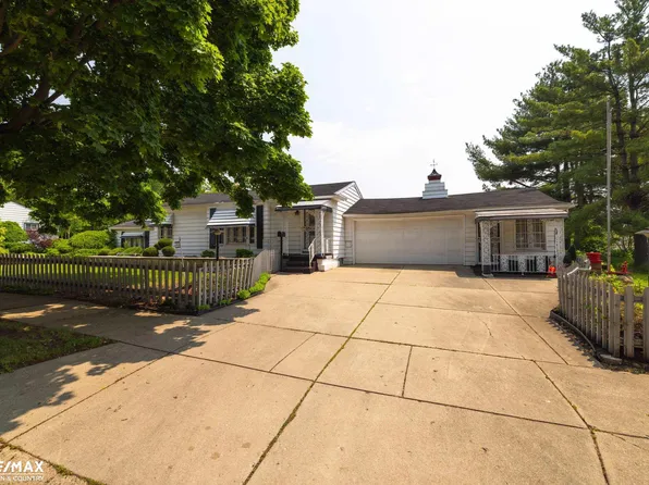 2029 McAvoy St, Flint, MI 48503