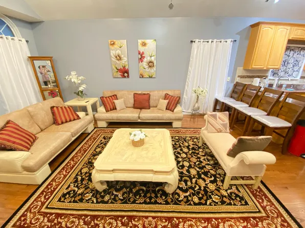 6 Holmes Ave APT 1, Jersey City, NJ 07306