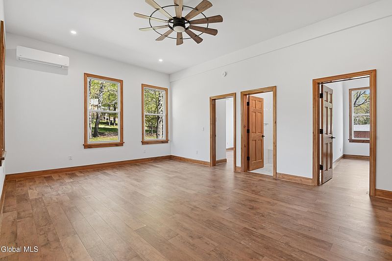 2nd image of 66 Horicon Avenue #1W