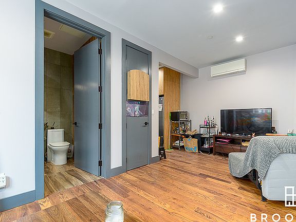 2nd image of 1461 Gates Ave #4D