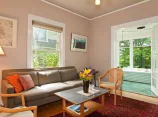 2108 10th Ave W, Seattle, WA 98119