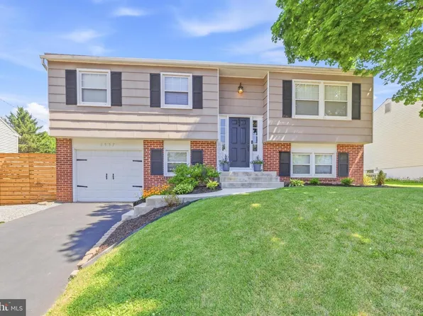 1537 Princess Anne Dr, Lancaster, PA 17601