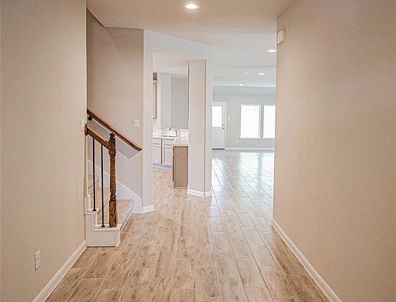 2nd image of 2096 Laurie Darlin Dr