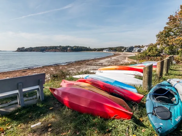 44 Lexington Ave APT 8, Gloucester, MA 01930