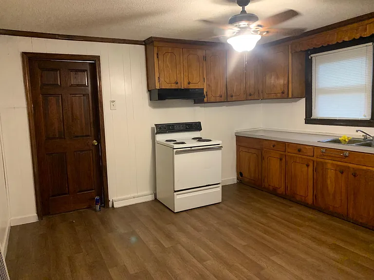 Large Eat in Kitchen