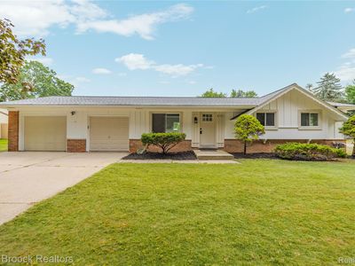 8735 Ringwood Dr, Commerce Township, MI, 48382