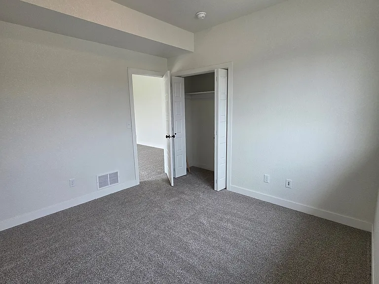 5336 Silverton St — Photo 12