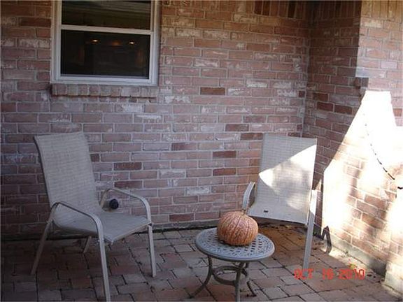 3rd image of 2610 Tinechester Dr