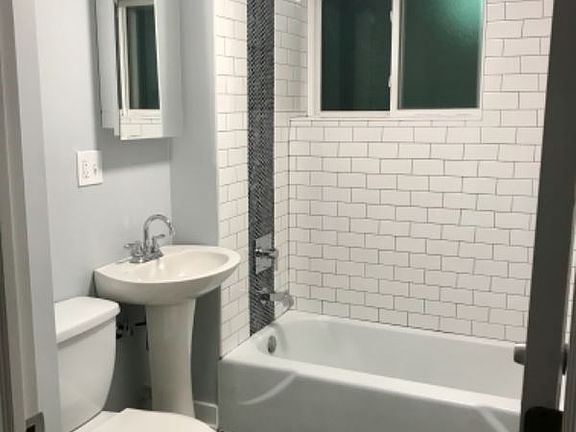 5th image of 4411 S Richmond St