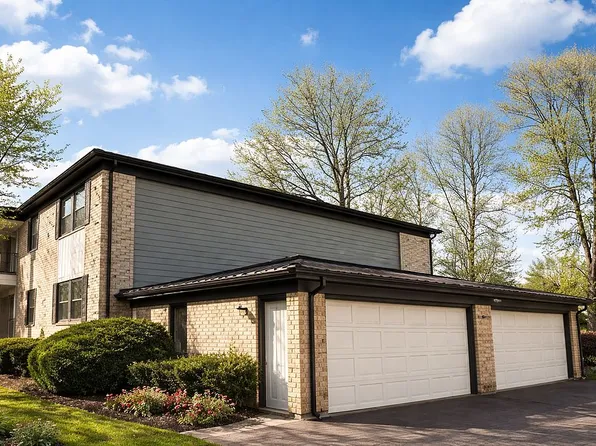 30050 Wildbrook Dr, Southfield, MI 48034