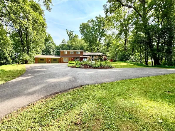 2804 17th Ave, Vienna, WV 26105