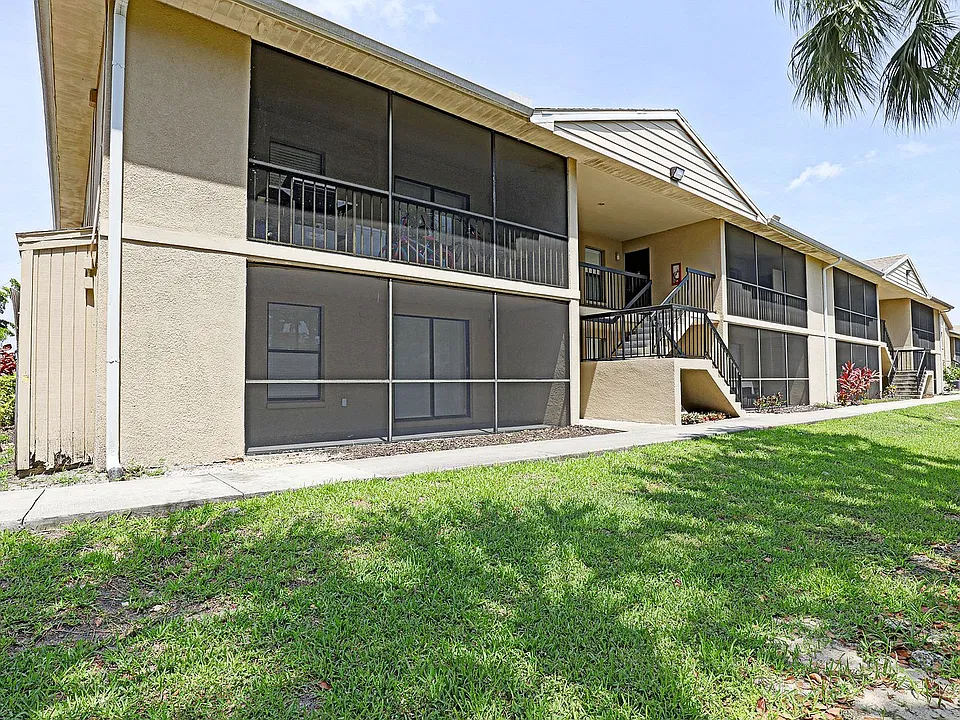 5307 Summerlin Rd #705