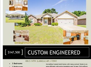 406 S 14th St, Lavaca, AR 72941