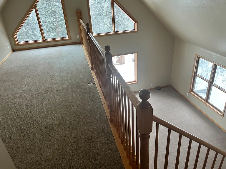 358 Peterson Dr — Photo 8