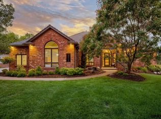 18505 Shadow Ridge Dr, Omaha, NE 68130