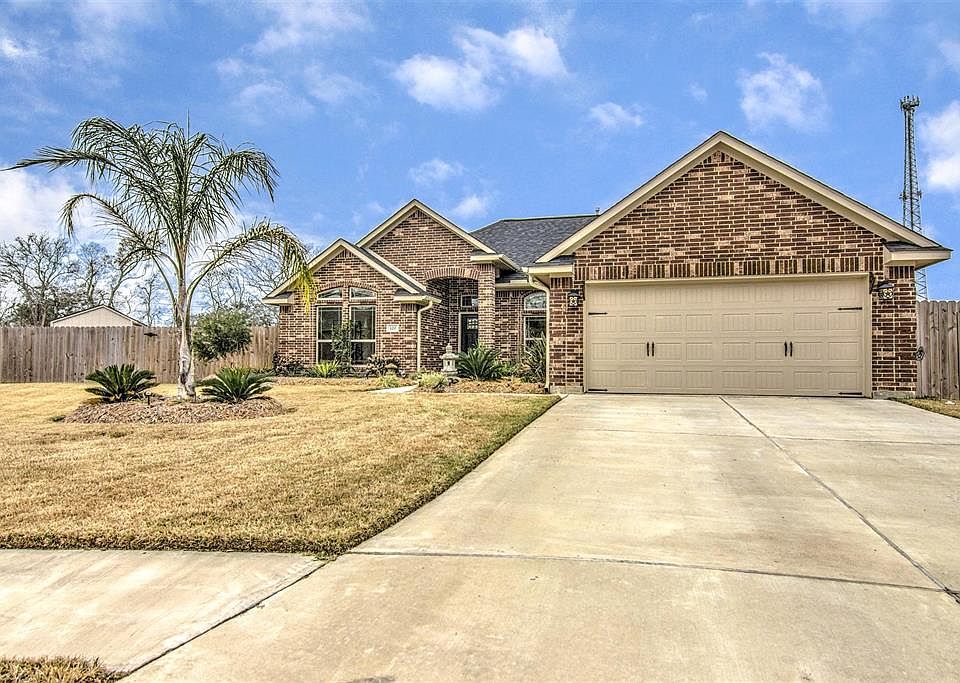 1st image of 120 Blue Jay Ct