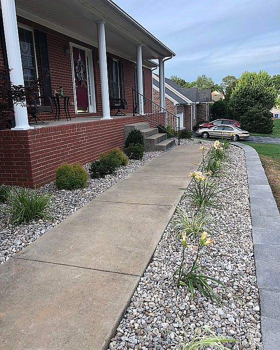 2nd image of 272 Ridgestone Way