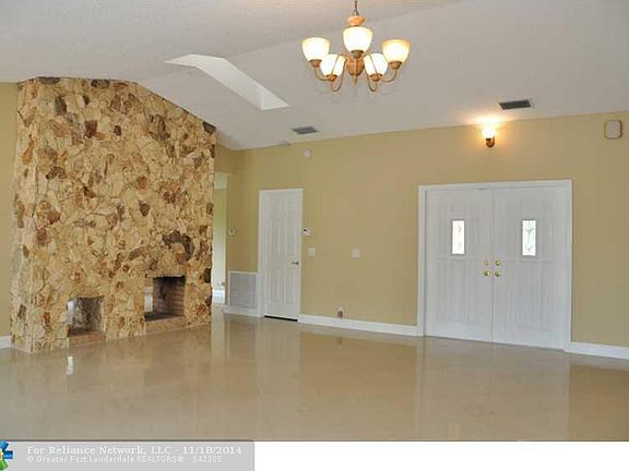 5th image of 8501 NW 54th Ct