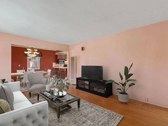 4th image of 821 Paradise Dr